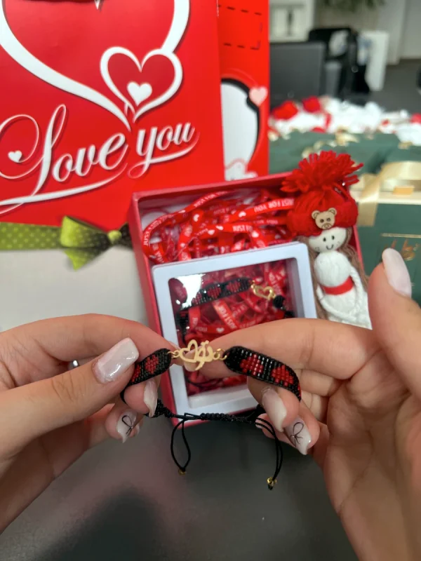 دستبند طلا ظریف با آویز قلب